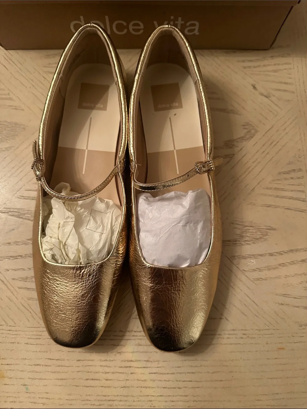 Beautiful Metallic Gold Mary Jane Flat